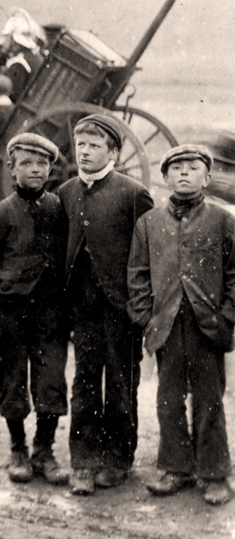 Working lads 1894
